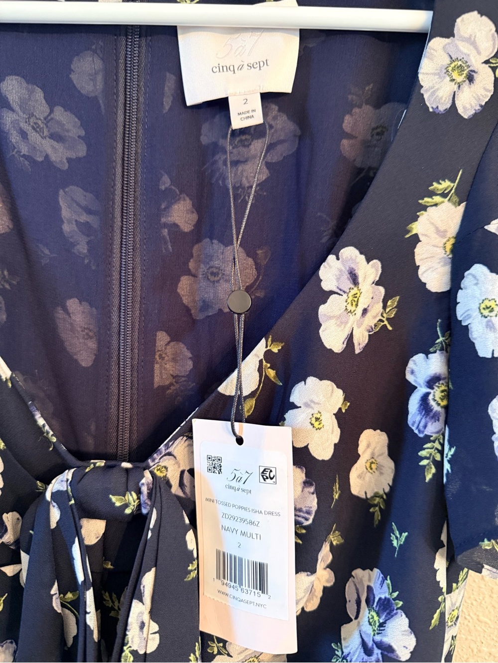 NWT Cinq a Sept Poppies Isha Dress in Navy Floral Size 2 - Picture 12 of 12